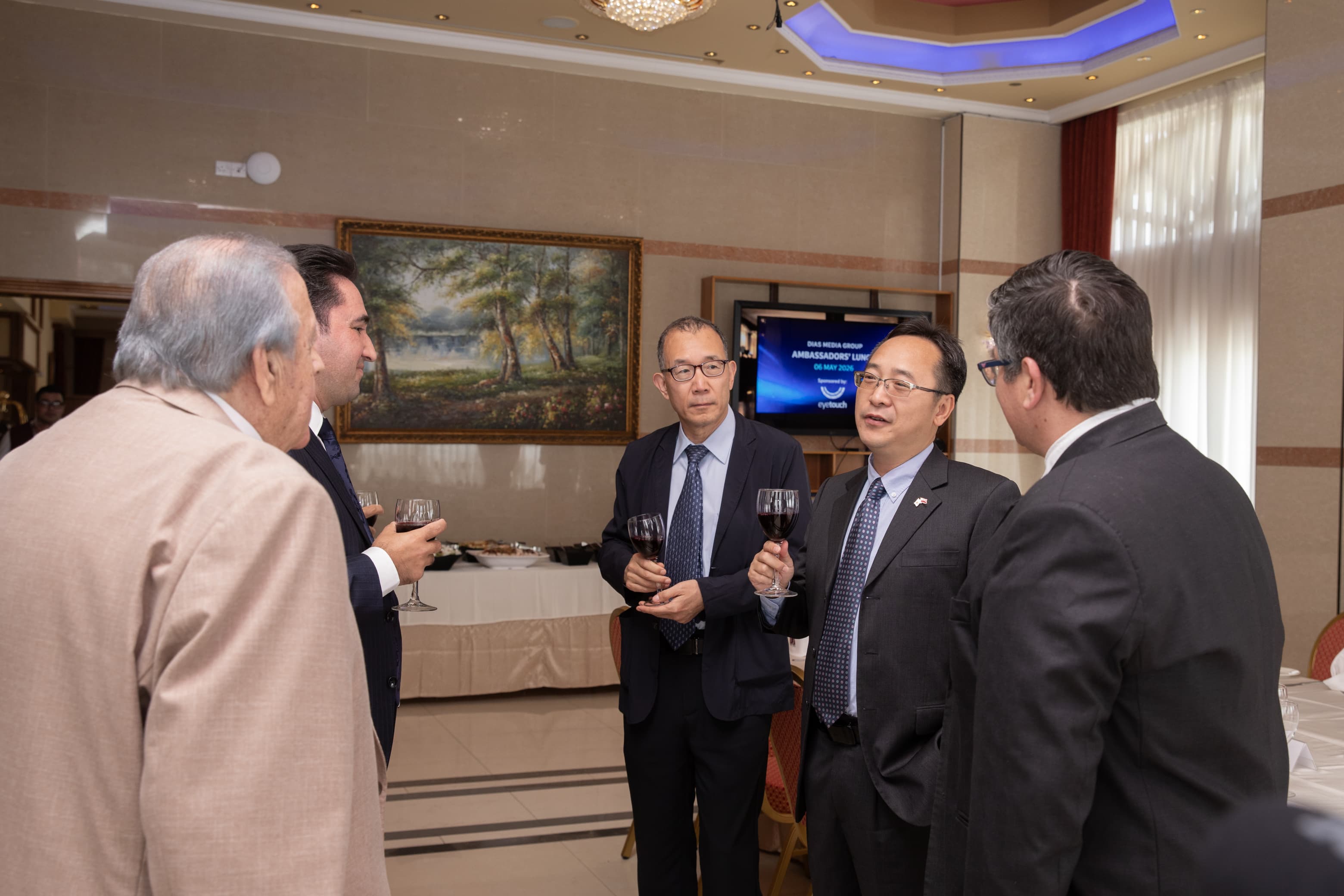 Ehsan Amiri Receives Special Recognition Award at the Ambassadors Lunch gallery image 8