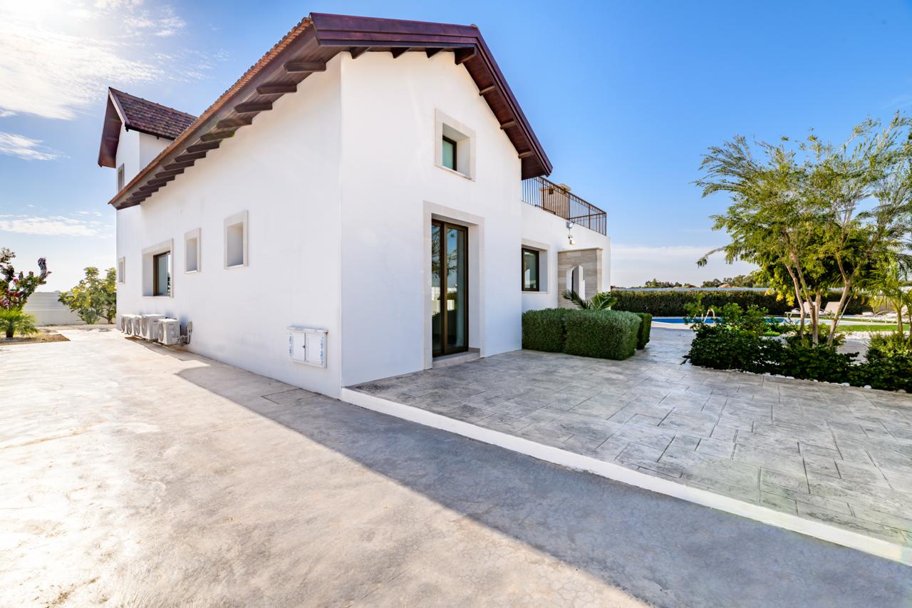 Luxury villa in Ayia Napa — first eyetouch pilot installation